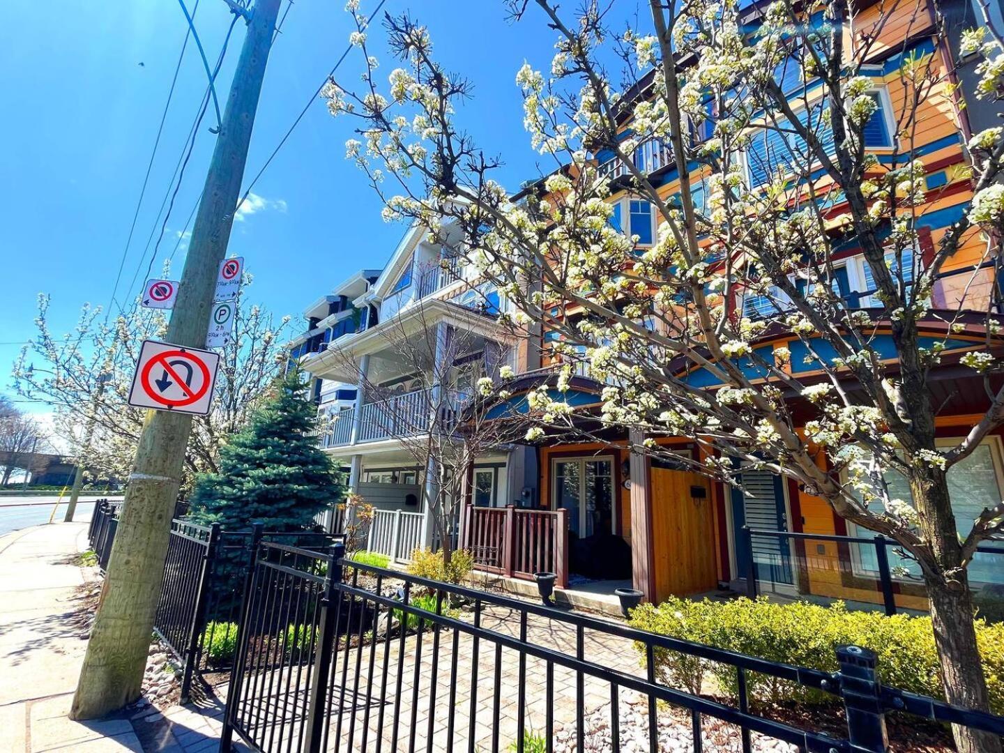 Stunning Rooms In Townhouse Across The Beach Toronto Luaran gambar